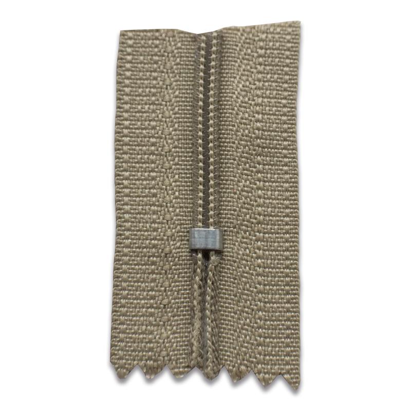 ZIPPER PLASTICO #06 KAKI 1 ZIPPER PLASTICO #06 KAKI