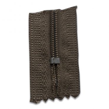 ZIPPER PLASTICO #18  CHOCOLATE
